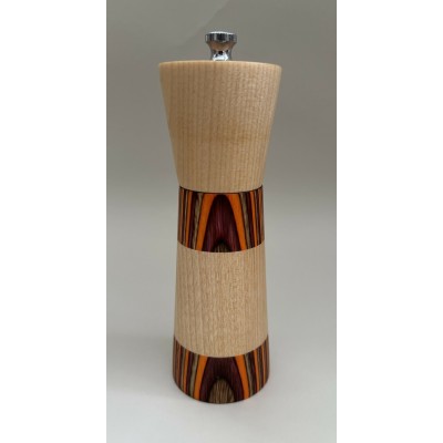 Salière en érable et lamelles d'érable teintes