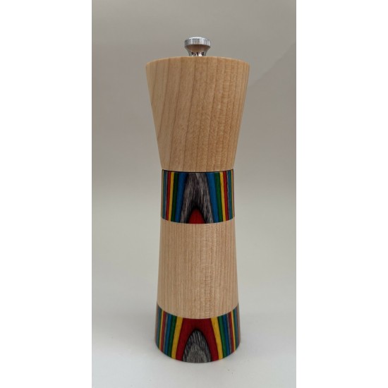 Salière en érable et lamelles d'érables teintes