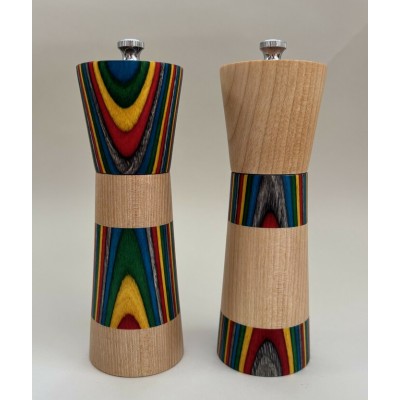Salière en érable et lamelles d'érables teintes