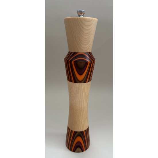 Salière en érable et lamelles d'érable teintes
