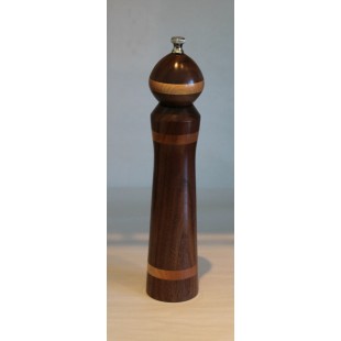 Poivrière en noyer noir avec insertion en érable