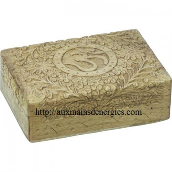 COFFRE EN BOIS SCULPTE - SYMBOLE D'OM L’INTÉRIEUR EST RECOUVERT DE VELOURS.