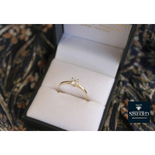 Bague 10k cz solitaire
