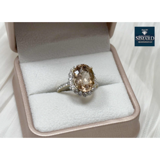 Bague Morganite et diamants or jaune 14 k Bague Morganite et diamants or jaune 14 k
