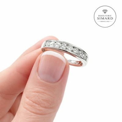 Jonc semi-éternité à diamants