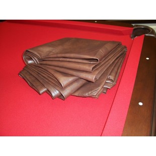 Housse de table de billard.