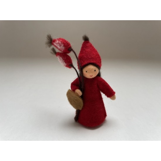 Figurine avec une fleur dans la main- série 2, Automne