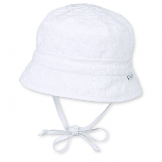 Chapeau blanc avec broderie 