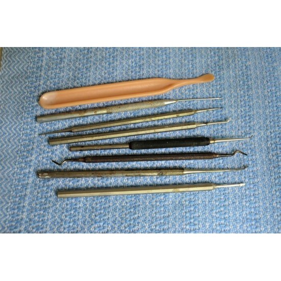 Lot d'instruments de dentiste anciens