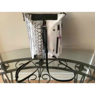 Sac à main convertible en cuir blanc avec motifs noir et blanc