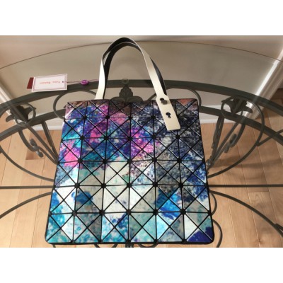 Sac à main aux motifs géométriques