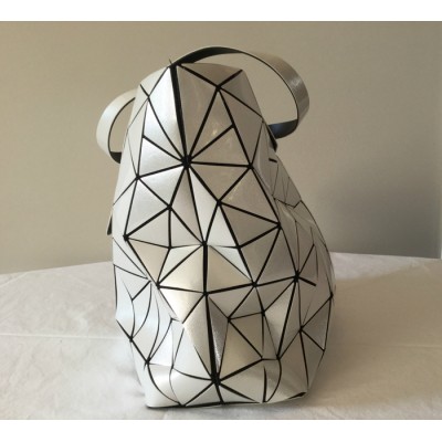 Sac à main spécial aux motifs géométriques argenté clair