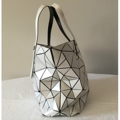 Sac à main spécial aux motifs géométriques argenté clair