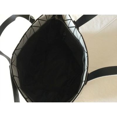 Sac à main spécial aux motifs géométriques argenté clair