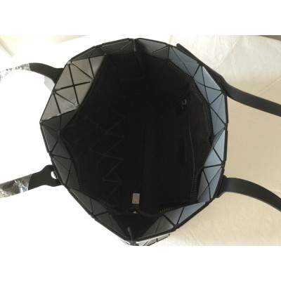 Sac à main aux motifs géométriques argenté