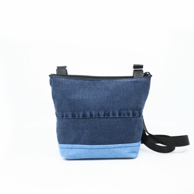 La Mini | Petit sac à main en denim récupéré bleu et rose