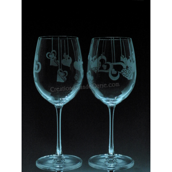 LOV-CO-Coeurs suspendus tout le tour-CGO- Ensemble de 2 - prix basé sur le verre à vin 20oz