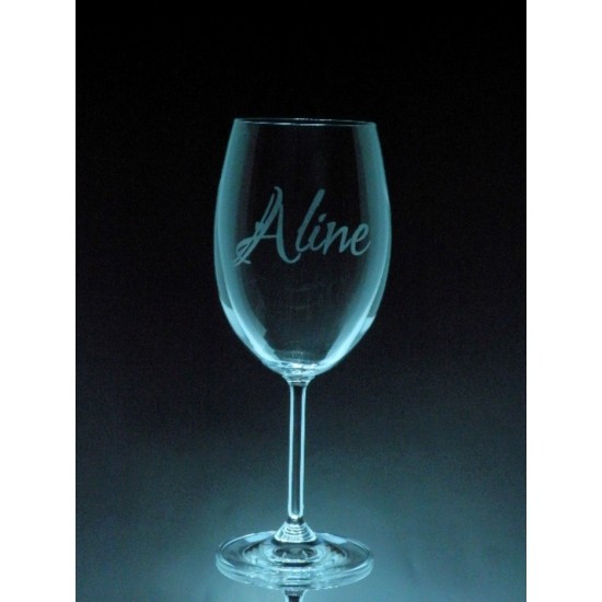 MES-NOM-  Prénom avec type d'écriture LOVE, 1 verre à vin - prix basé sur le verre à vin 20oz