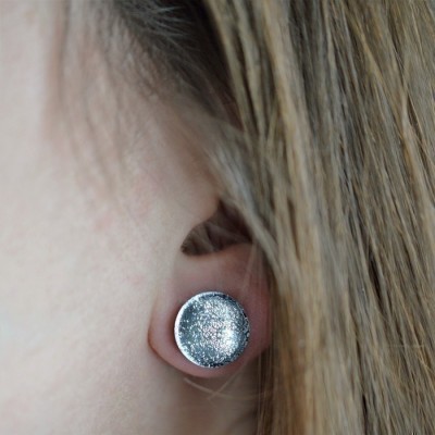 Boucles d'oreilles puces en verre dichroïque  