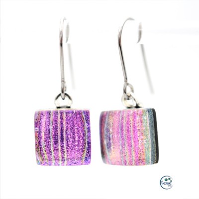 Boucles d'oreilles pendantes en verre dichroïque 