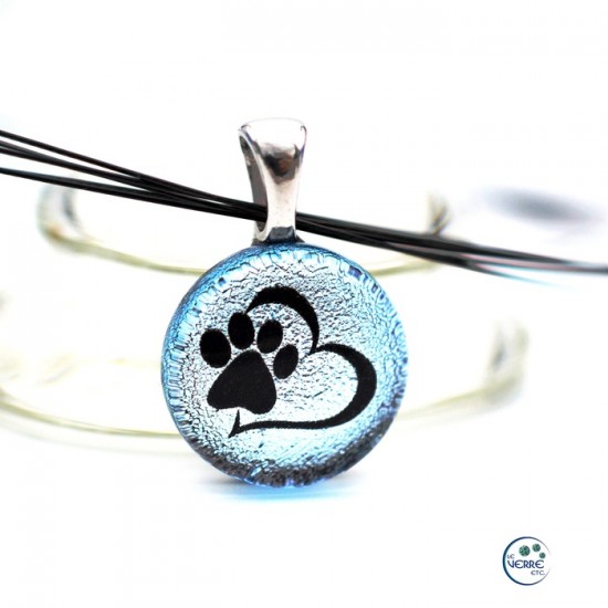 Pendentif en verre dichroïque ( patte & cœur )