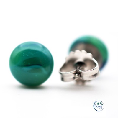 Boucles d'oreilles teintes de vert