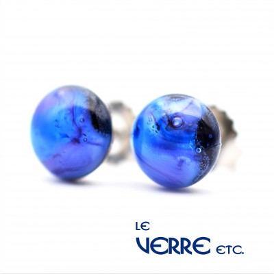 Boucles d'oreilles teintes de bleu et violet 