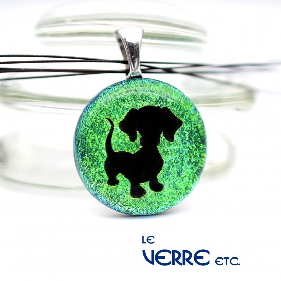 Pendentif en verre dichroïque ( chien-teckel )