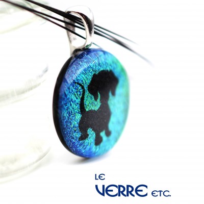 Pendentif en verre dichroïque ( chien-teckel )