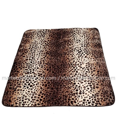 Couverture Motif Léopard en peluche