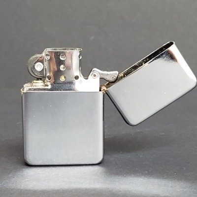 Briquet Microphone, emblème en métal brossé S5042A