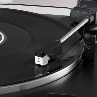 Table tournante Audio-Technica AT-LP60X-BK automatique