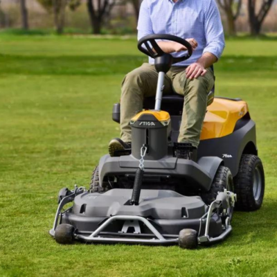Stiga Tracteur à gazon Stiga : Park 500W 