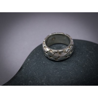 Bague en argent sculpté pour femme