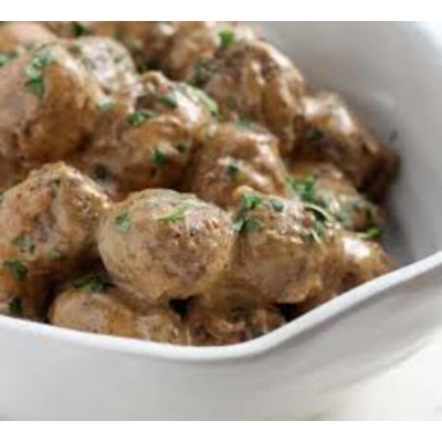 Boulettes de veau crémeuses sur pâtes