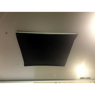 Rideau noir pour ventilateur de toit ou hublot