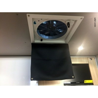 Rideau noir pour ventilateur de toit ou hublot