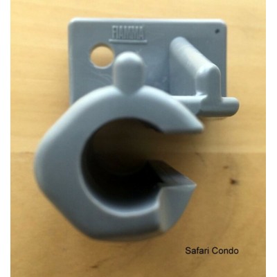 Patte de fixation pied droit - Fiamma F45 # 98655-550