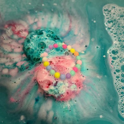 Bombe de bain avec surprise, Coquillage