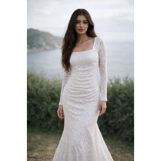 Robe Longue Ajustée en Dentelle Blanche – Taille L (Seconde main)