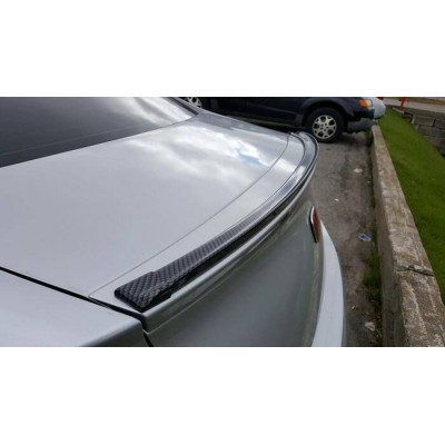 Aileron universel auto collant noir