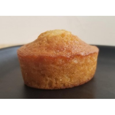 Cake à la pâte d'amande, imbibé de sirop...