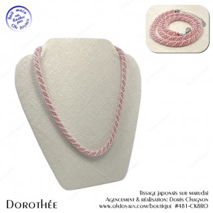 Collier Dorothée en soupçon de rouge