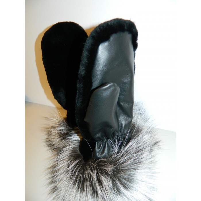 MITAINES en cuir et fourrure de castor avec fourrure de renard argenté doublés de fourrure de vison MITAINES en cuir et fourrure de castor avec fourrure de renard argenté doublés de fourrure de vison