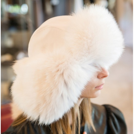 CHAPEAU en fourrure de renard blanc