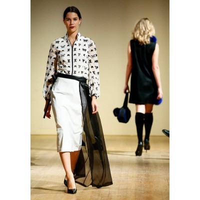 Jupe en cuir blanc
