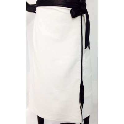 Jupe en cuir blanc