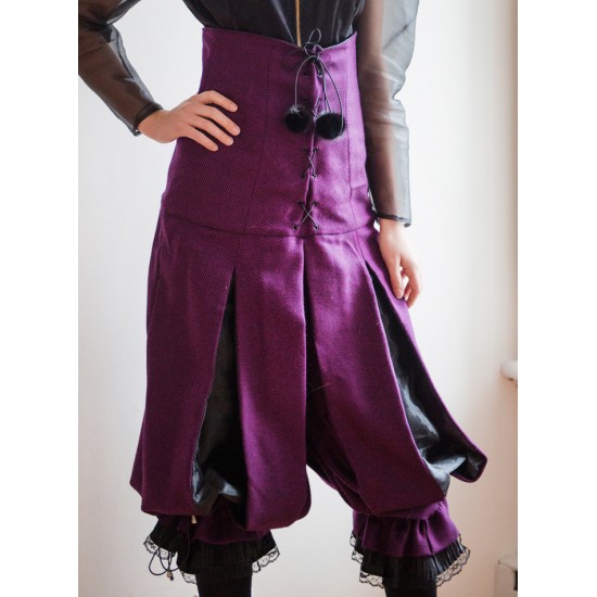 Pantalon-jupe mauve avec corset Pantalon-jupe mauve avec corset