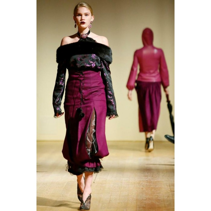 Pantalon-jupe mauve avec corset Pantalon-jupe mauve avec corset