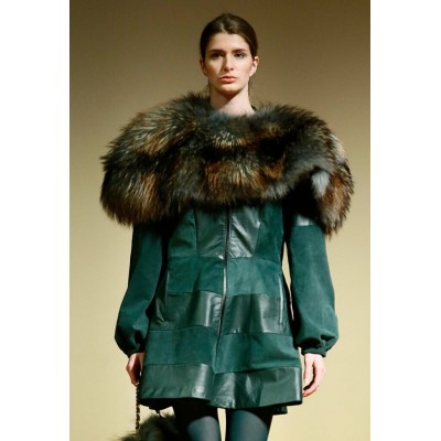 Manteau en cuir et suède vert